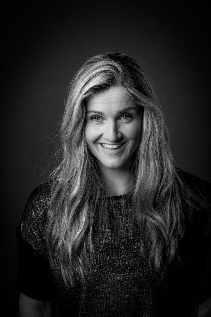 Lizz by alex list 2021 hq 2500 bw 001